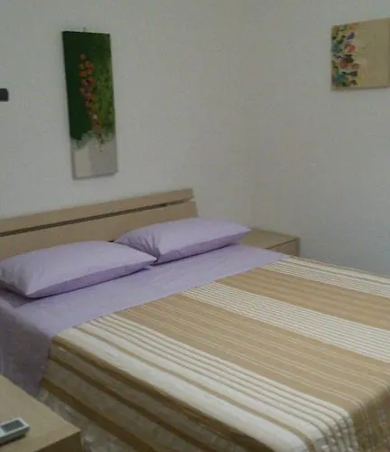 住宿加早餐酒店 Santebice